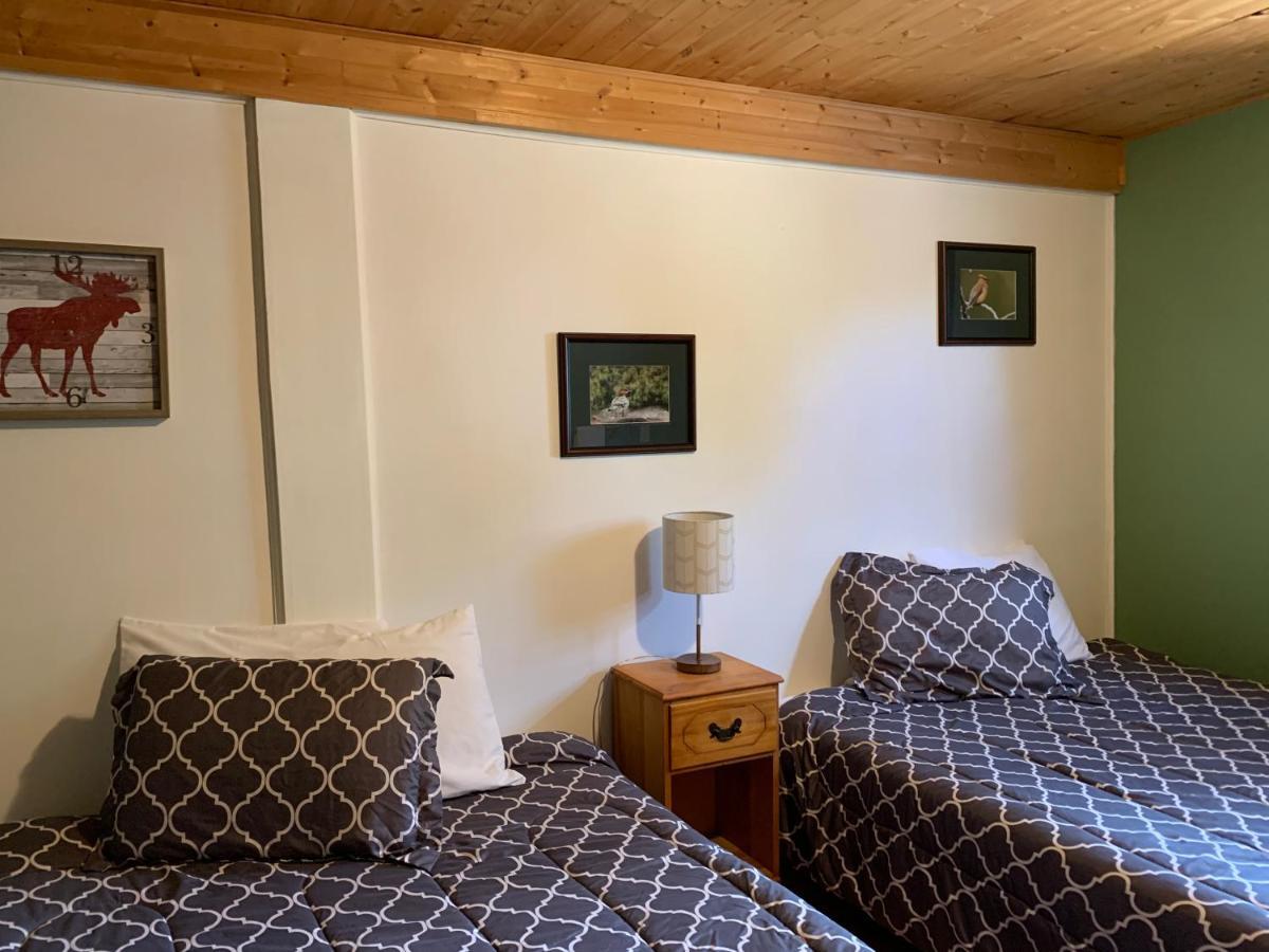 L'Auberge Refuge Du Trappeur Saint Mathieu Du Parc Ngoại thất bức ảnh