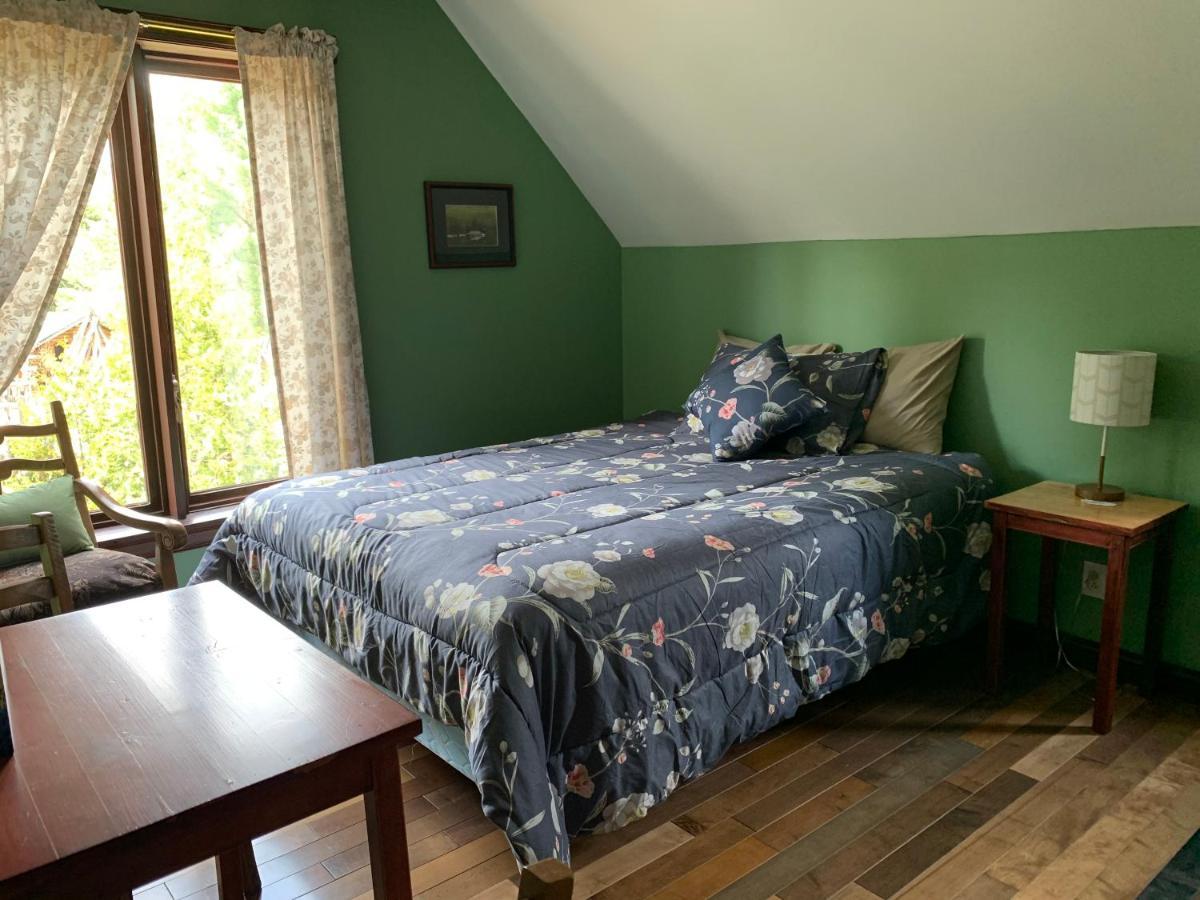 L'Auberge Refuge Du Trappeur Saint Mathieu Du Parc Ngoại thất bức ảnh