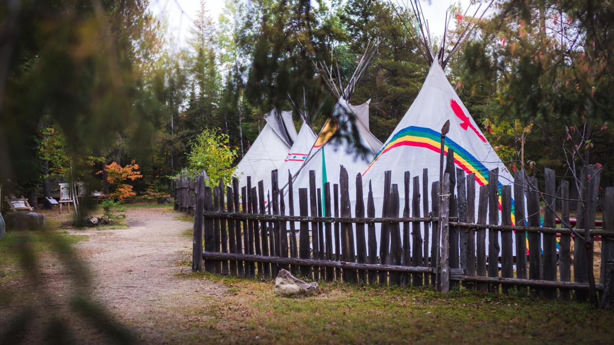 L'Auberge Refuge Du Trappeur Saint Mathieu Du Parc Ngoại thất bức ảnh