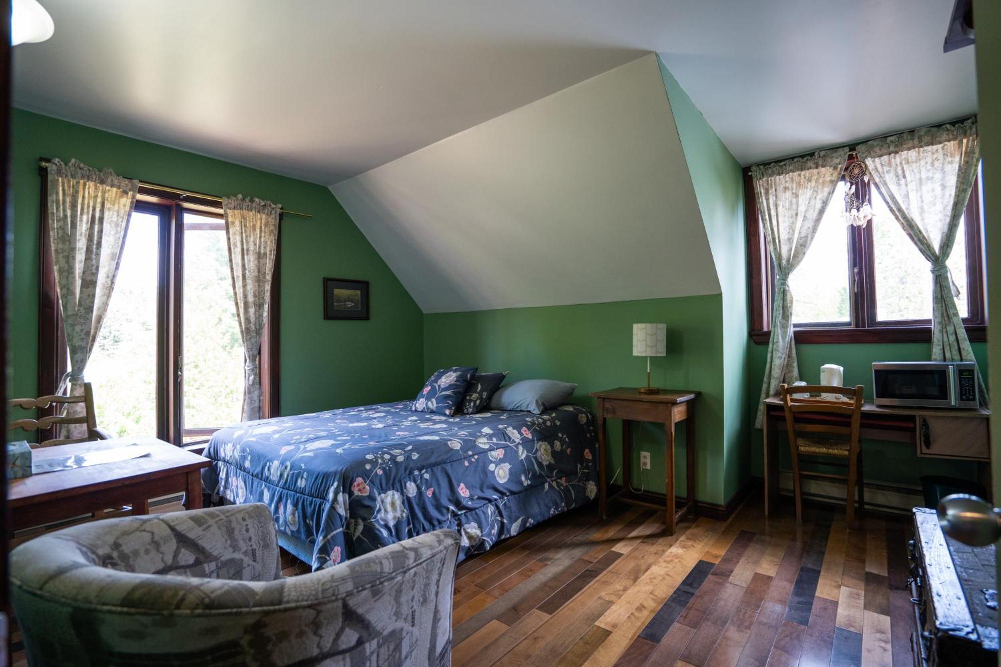 L'Auberge Refuge Du Trappeur Saint Mathieu Du Parc Ngoại thất bức ảnh